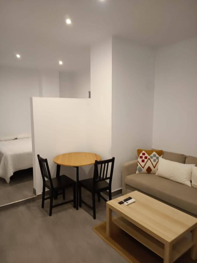 Complejo Pinta18 At1, At2 Y At3 Appartement Sevilla Buitenkant foto
